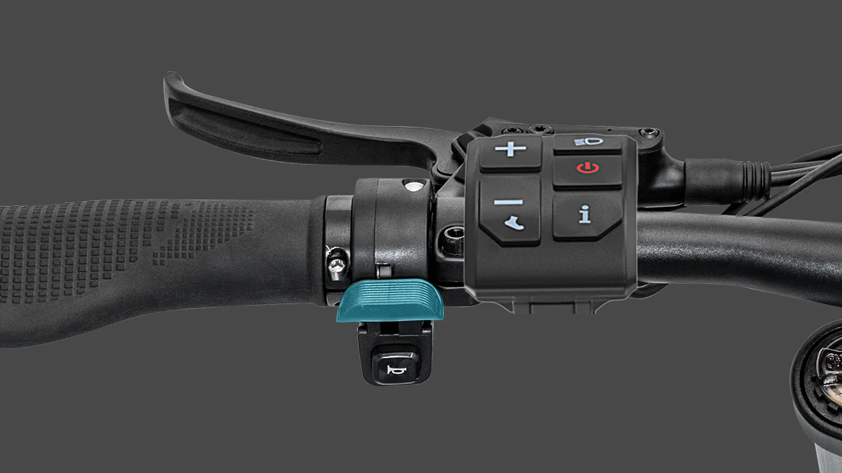 Alaska Pro M-520 Dual Battery by FREESKY CYCLE